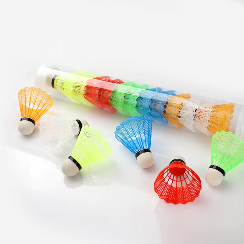12 قطعة من كرات الريشة الطائرة - مراجعة Badminton Nylon Shuttlecock وسعره