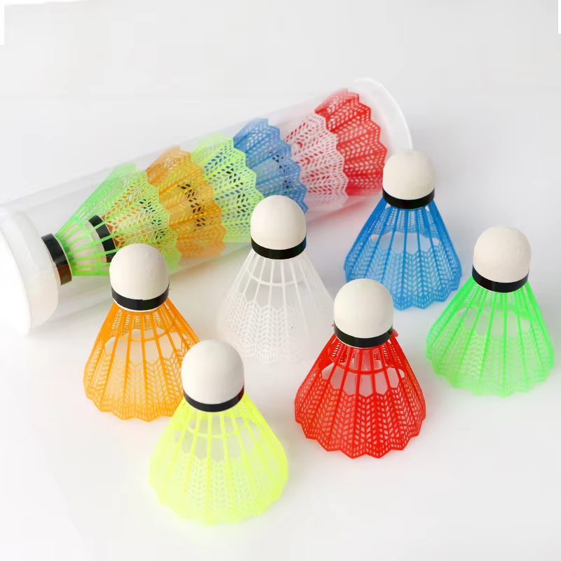 12 قطعة من كرات الريشة الطائرة - مراجعة Badminton Nylon Shuttlecock وسعره