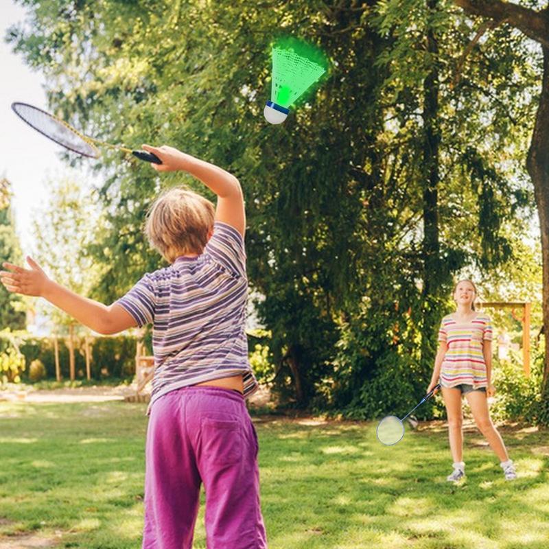 بقعة ضوء led الملونة لتنس الري - مراجعة Badminton Nylon Shuttlecock وسعره