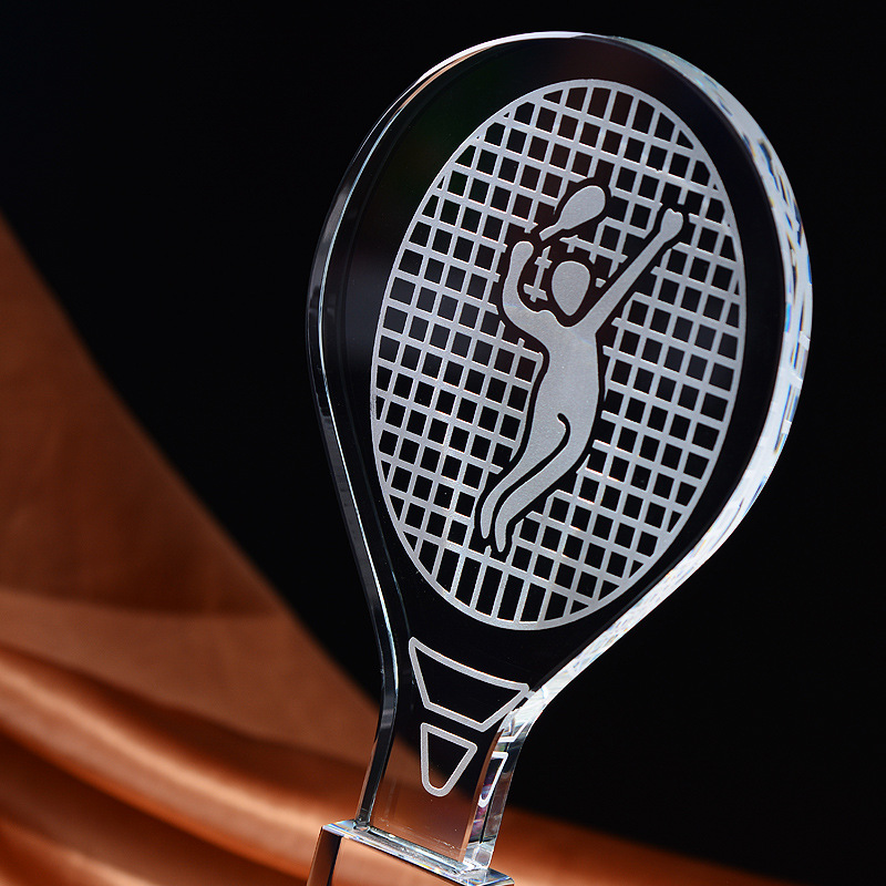 تخصيص كأس كريستال الريشة تنس ا - مراجعة Badminton Logo وسعره