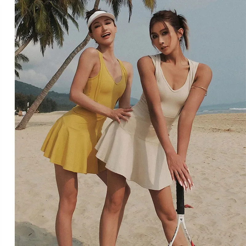 فستان التنس الإناث بلا أكمام م - مراجعة Badminton Queen وسعره
