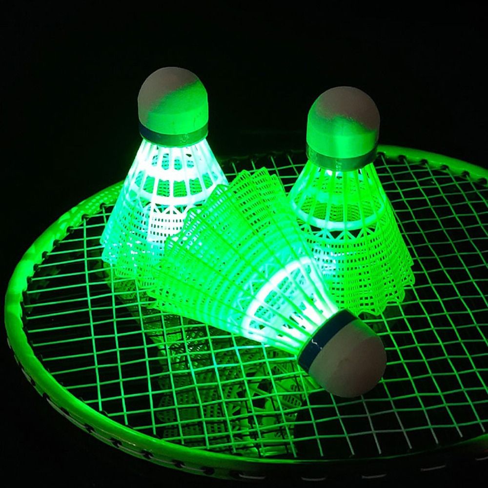 كرات بادمنتون مضيئة بتقنية LED - مراجعة Badminton Nylon Shuttlecock وسعره